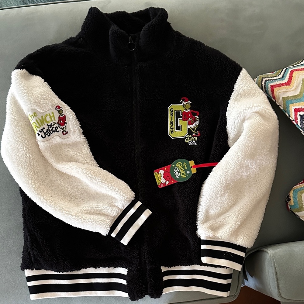 Justice Black and White Grinch Varsity Sherpa XL Plus